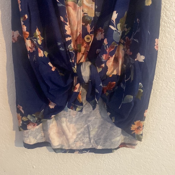 Top - Picture 6 of 6